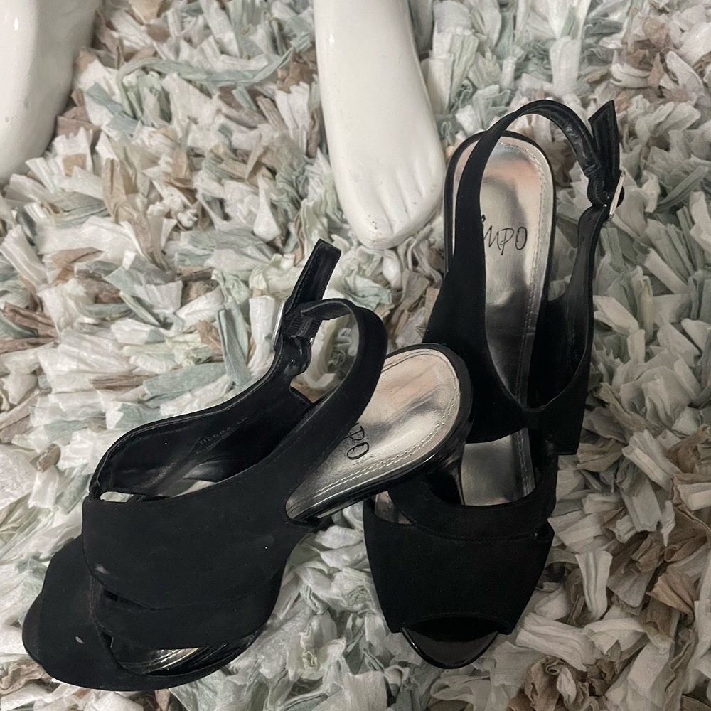Shoes - Picture 2 of 5